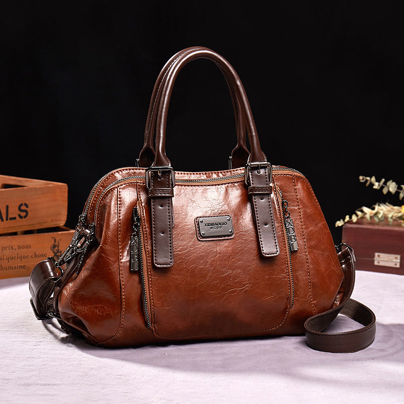 Shamew Elegance faux-leather crossbody bag for ladies, luxury handbag with sleek design and adjustable strap.