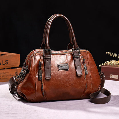 Shamew Elegance faux-leather crossbody bag for ladies, luxury handbag with sleek design and adjustable strap.